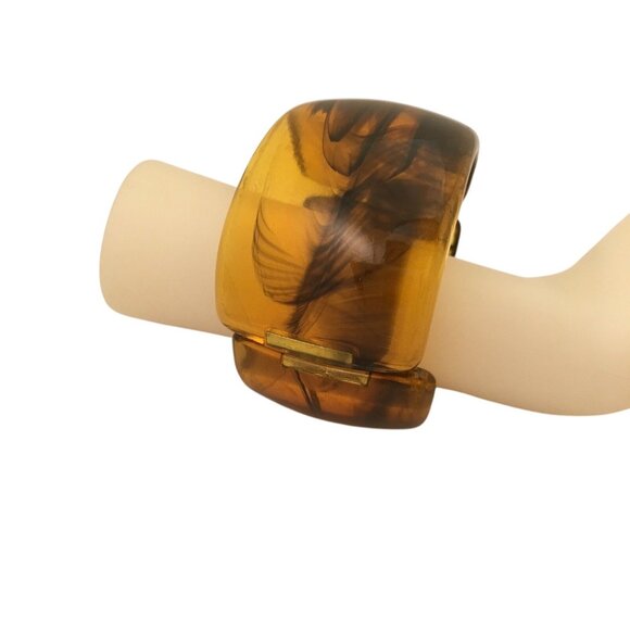 Plastic Vintage Jewelry Translucent Resin Cuff Bangle Hinged Bracelet - Picture 9 of 16